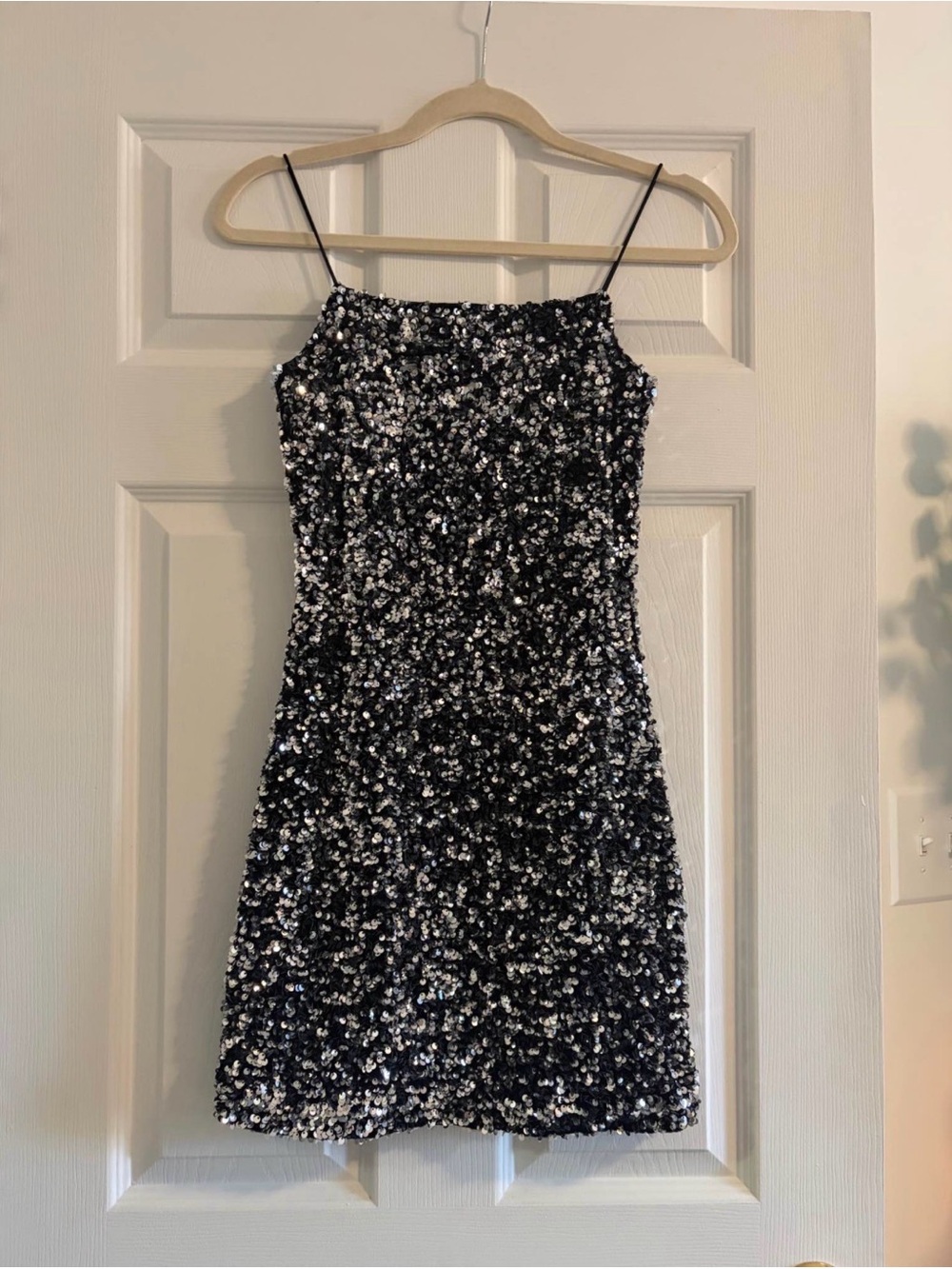 Black Sequin Spaghetti Strap Party Dress
